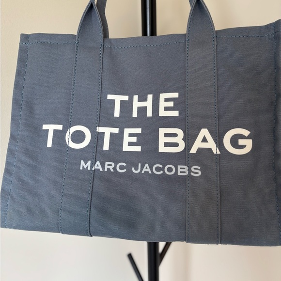 Marc Jacobs | Large Tote - Picture 3 of 11